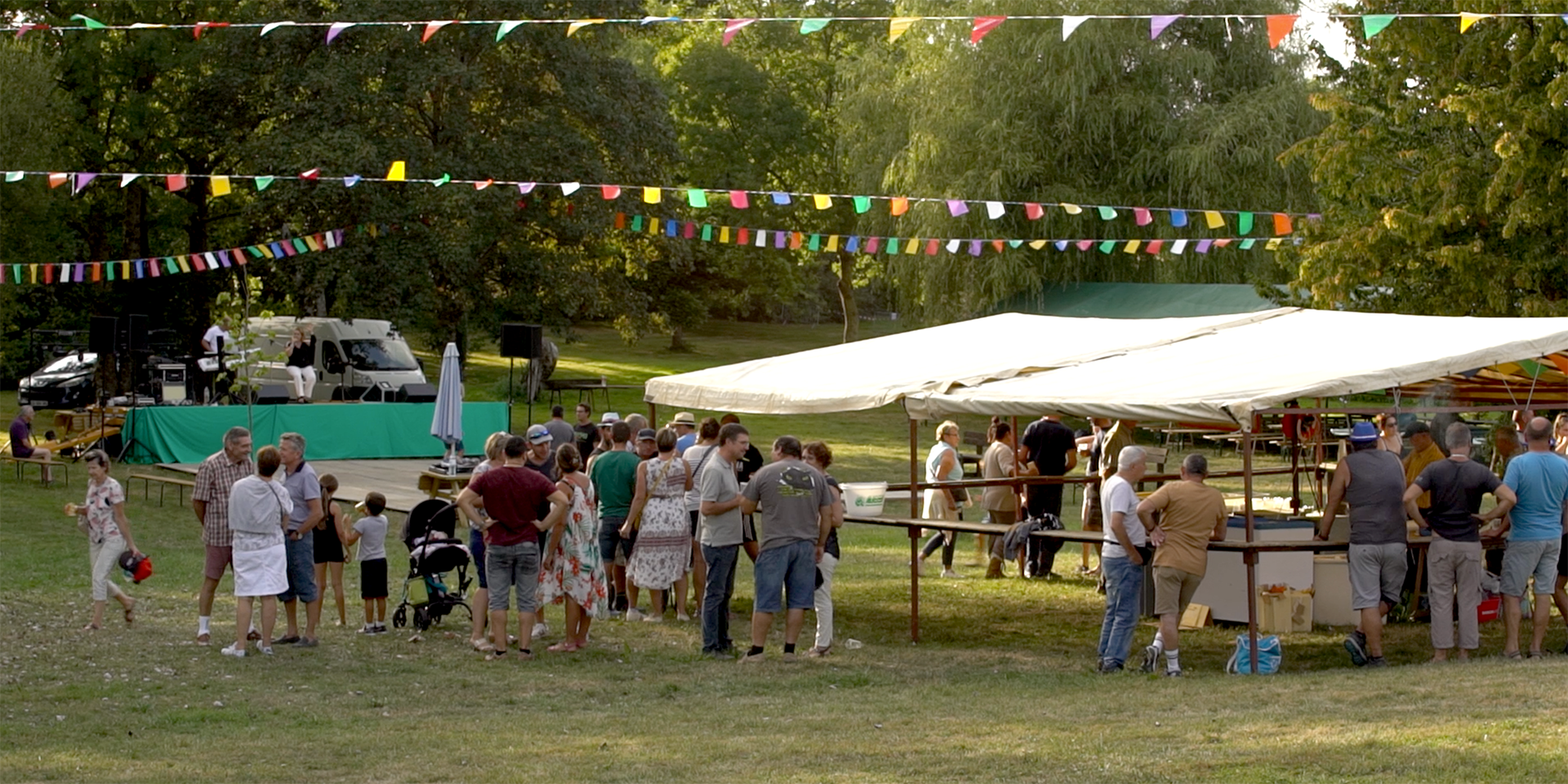 Fête de l'étang de Saint-Germier - Agrandir l'image (fenêtre modale)