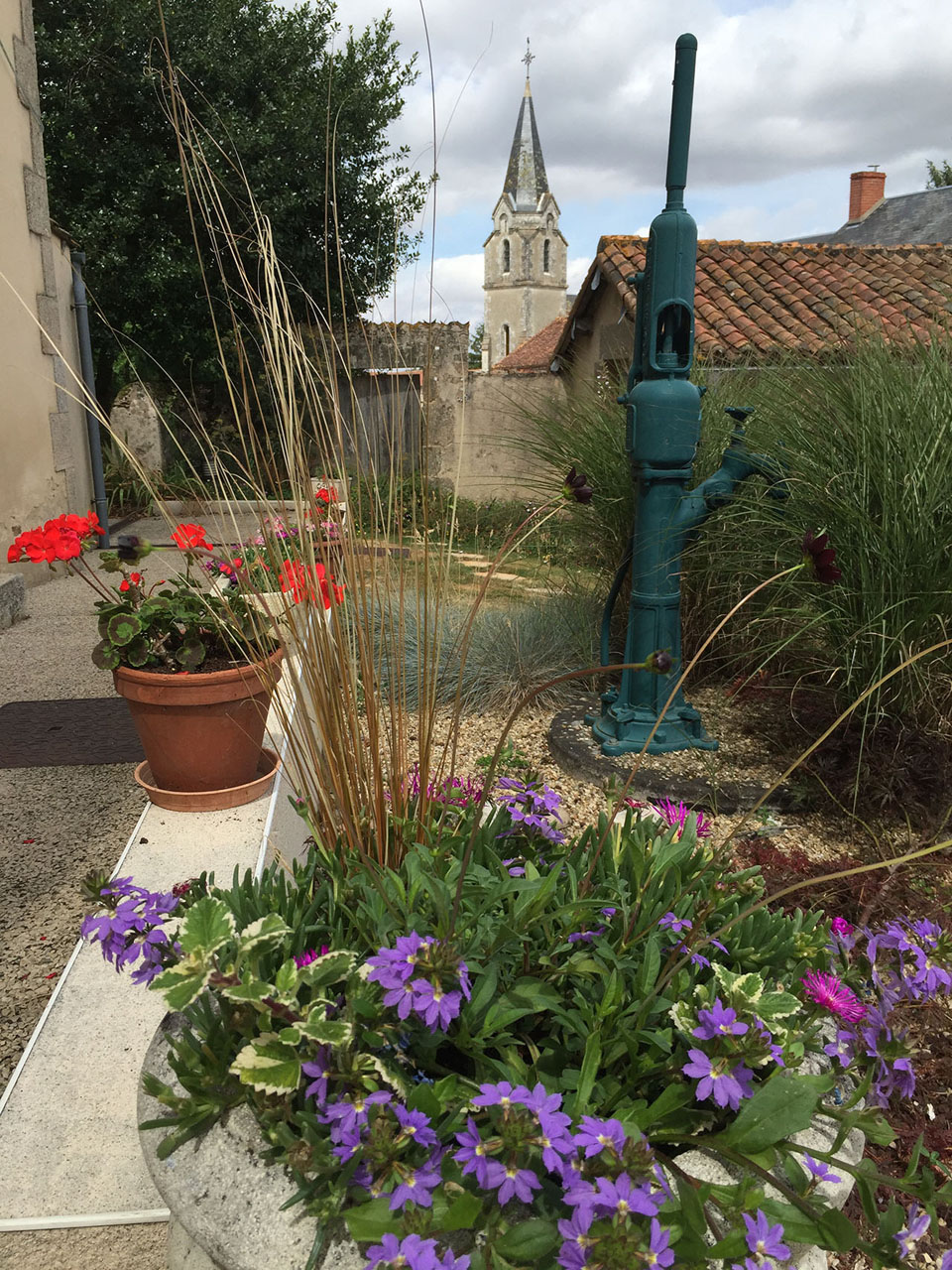 Bourg de Saurais - Agrandir l'image (fenêtre modale)