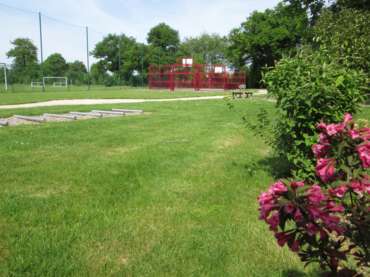 Stade et multi-sports de Vausseroux - Agrandir l'image (fenêtre modale)