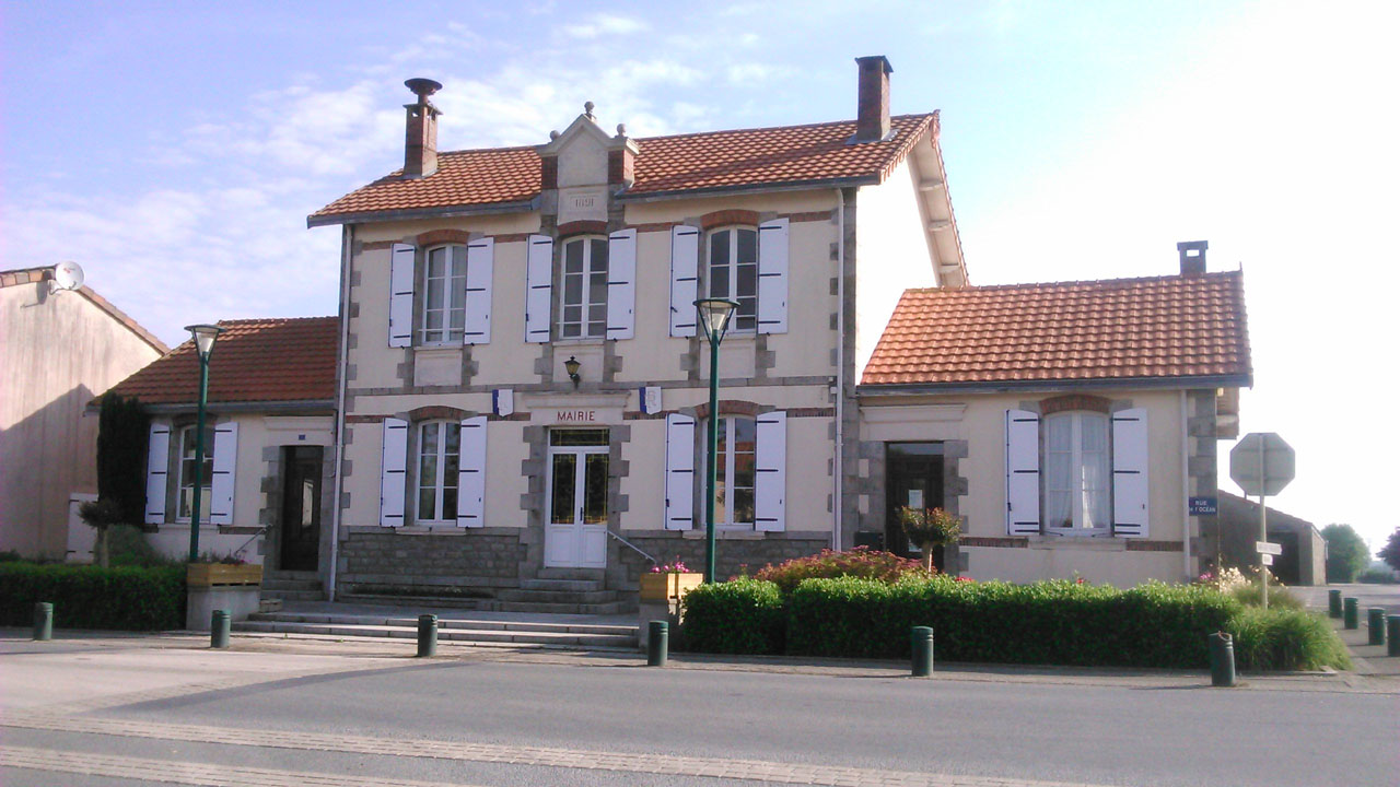 Mairie de Vernoux-en-Gâtine - Agrandir l'image (fenêtre modale)