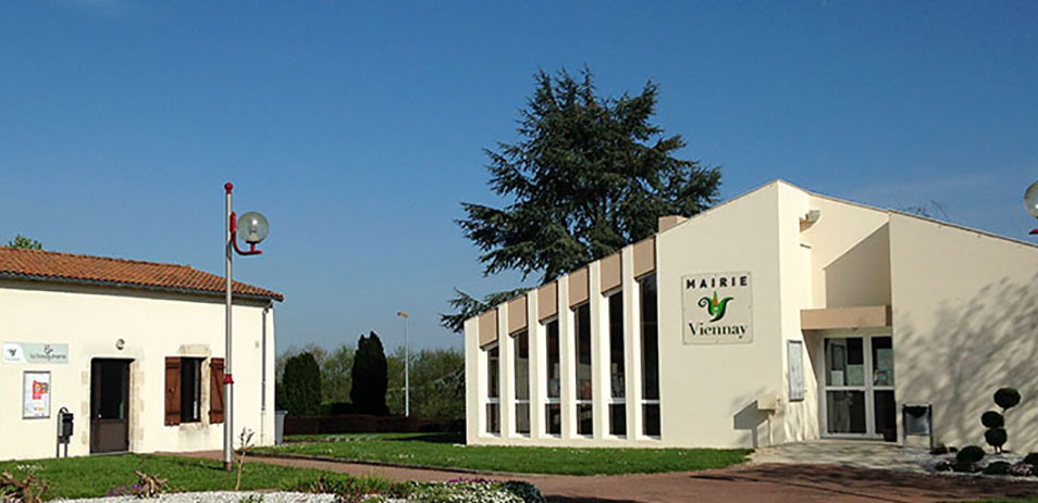 Bibliothèque et mairie de Viennay - Agrandir l'image (fenêtre modale)