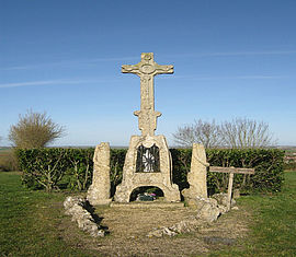Croix Saint-Martin à Doux - Agrandir l'image (fenêtre modale)