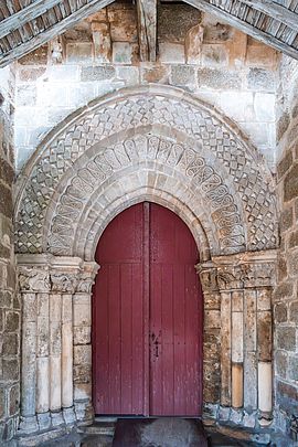 Portail sud de l'église de Secondigny - Agrandir l'image (fenêtre modale)