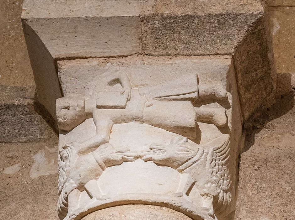 Chapiteau de l'église de Secondigny - Agrandir l'image (fenêtre modale)