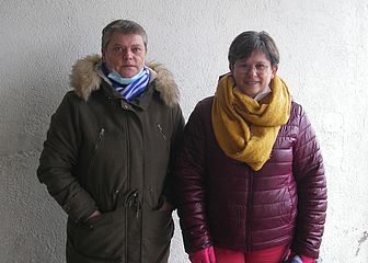 Surveillance cours pendant le temps de cantine : Annick MEZIANI et Catherine CAIRE - Agrandir l'image (fenêtre modale)