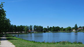 Saint-Aubin-le-Cloud plan d'eau de la commune : nature et loisirs